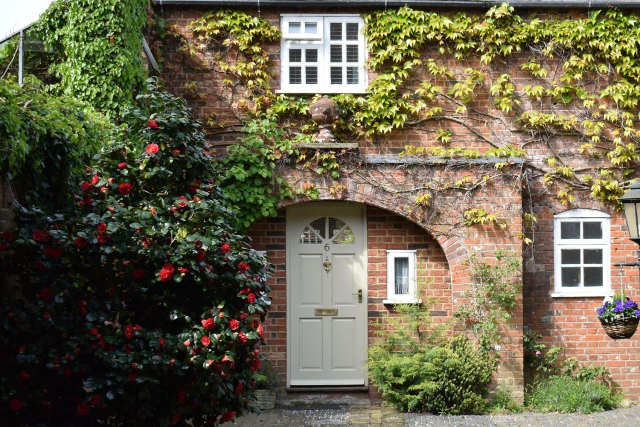 Glendower Guest Apartments Dereham Exterior photo